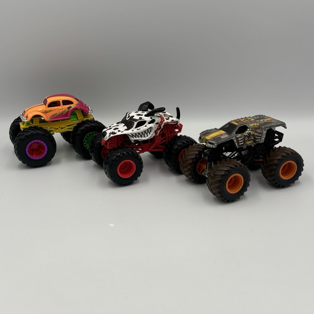Hot Wheels Monster Jam Marvel Lot of 3 Diecast Monster Trucks Monster Mutt Max D